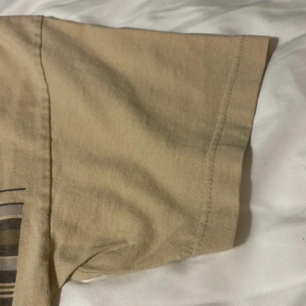 Levi’s Tan Tshirt with Stripe size M 100% Cotton - Picture 5 of 7